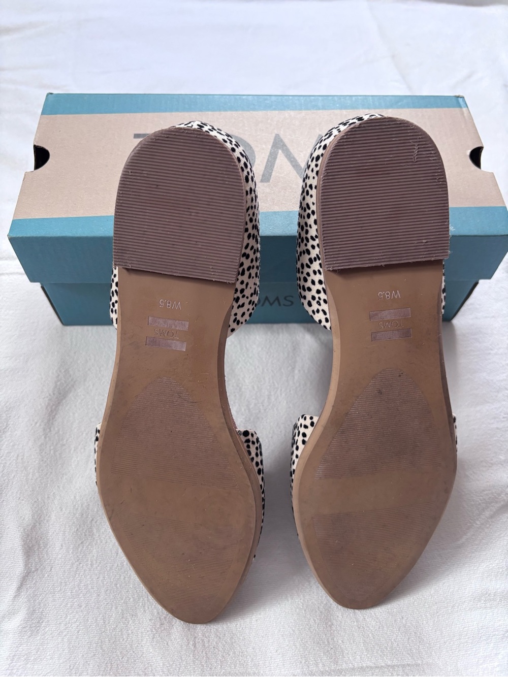 TOMS Jutti D'orsay Fog Flocked Mini Cheetah Canvas Slip-On - Fog - Picture 5 of 7
